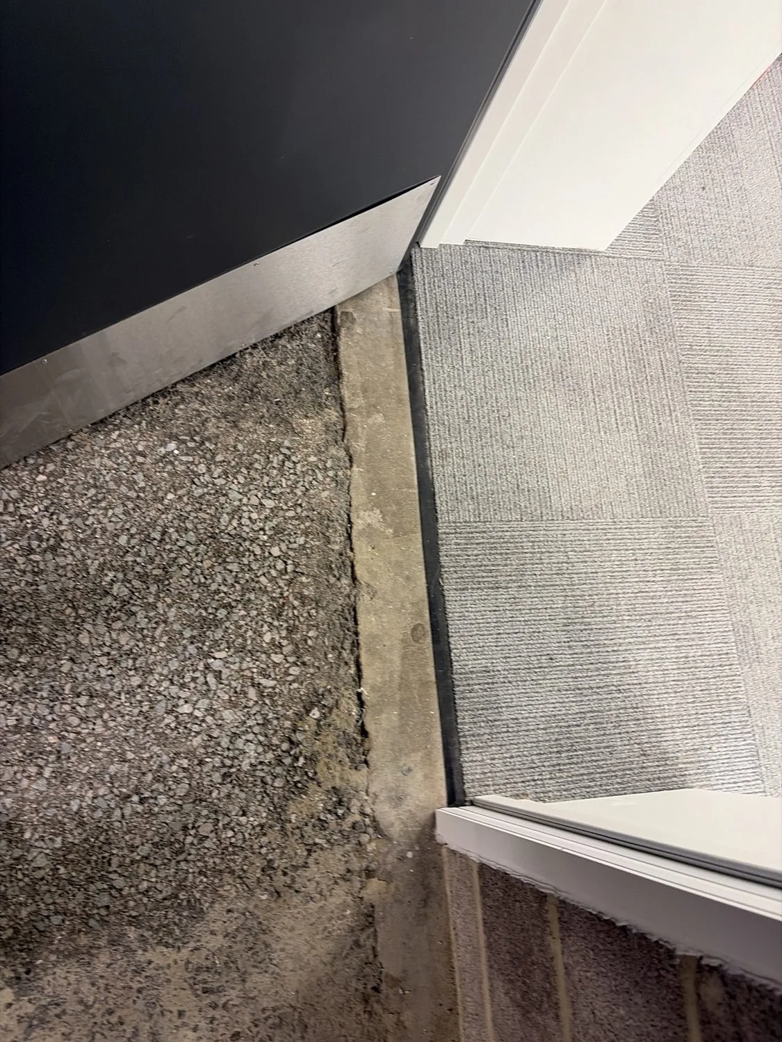 Threshold and lower-door finishing detail